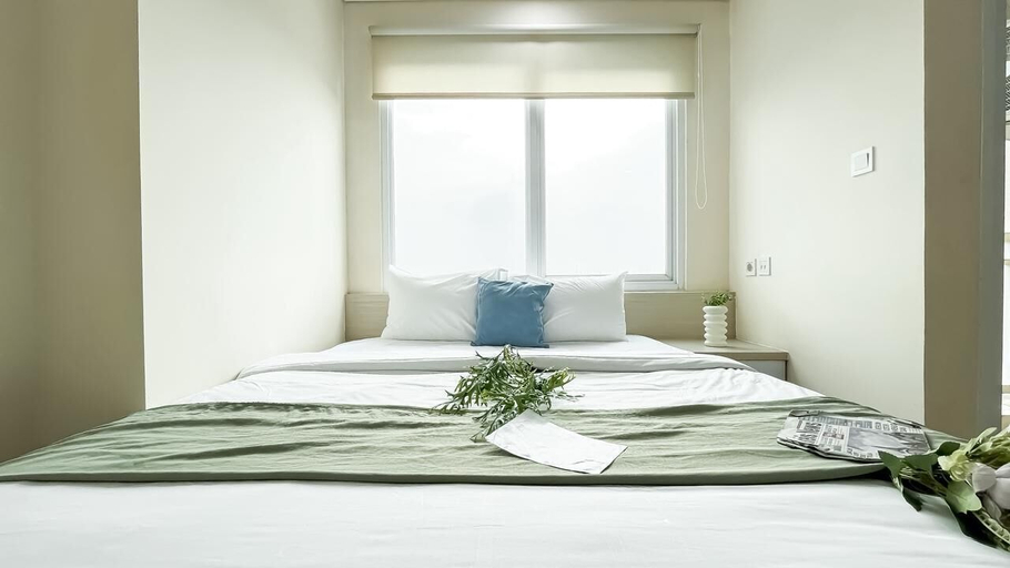 Room 4, Soft Neutral Studio At B Residence Apartment, South Tangerang