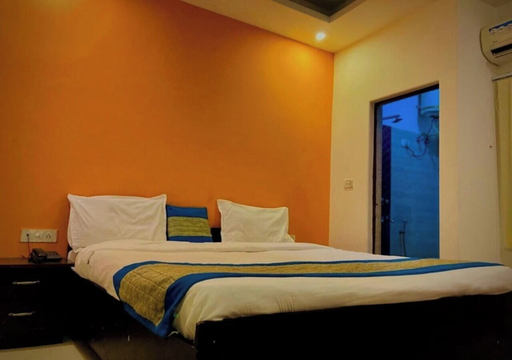 Room 4, Hotel Aryan Residency Near Delhi Airport, Delhi