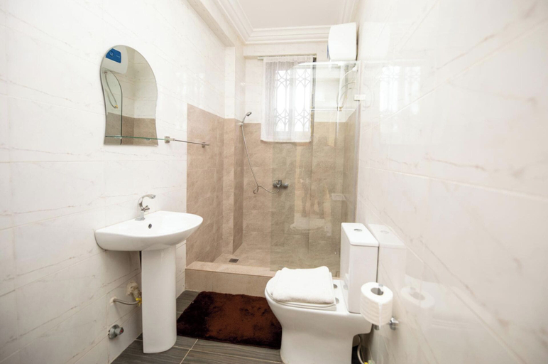Bathroom, 1 Bed Apartment - Rooftop Terrace, Parking, Wifi, Accra