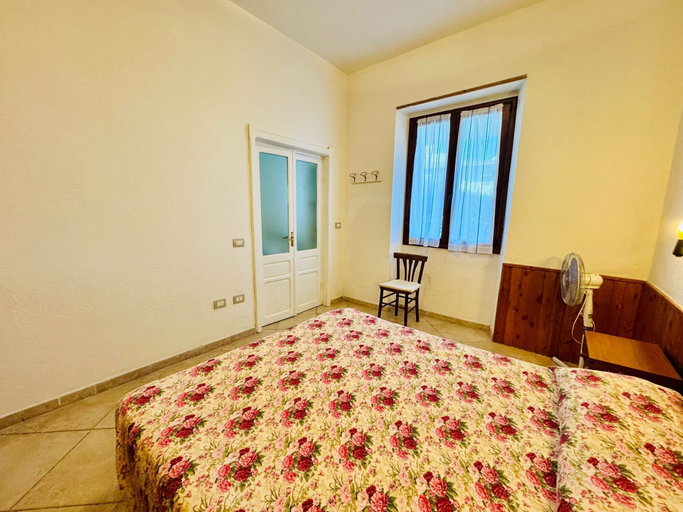 Room 3, Bilocale Asfodeli 19 4p, Nuoro
