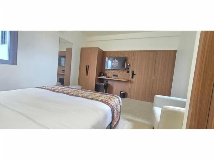 Room 5, Hotel The Grand Om Krishna, Devbhumi Dwarka