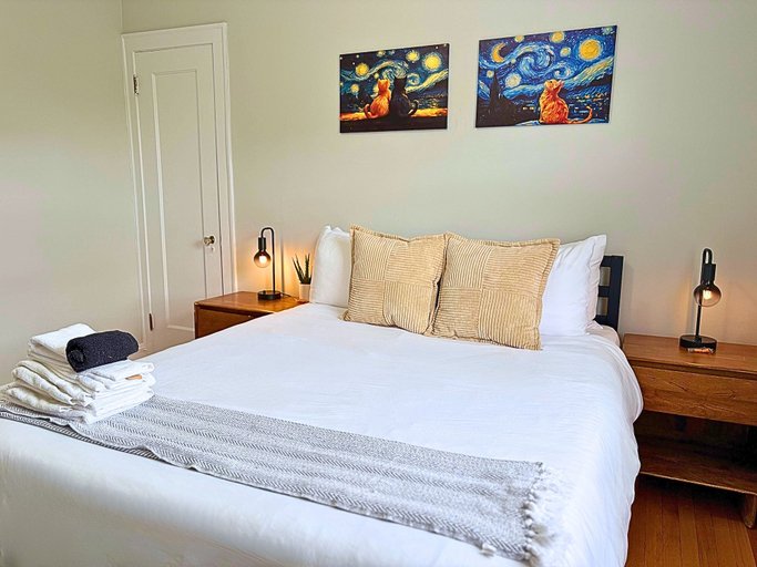 Room 2, Charming 1BR in Evanston - Hinman B3, Cook