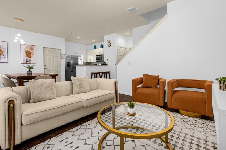 Room 2, Luxury 4 BDR House Near Disney 11105, Osceola