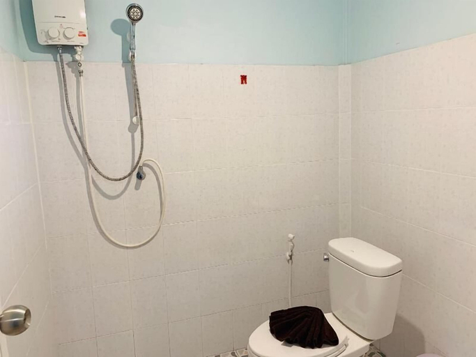 Bathroom 4, Palmthien Pool Villa Aonang, Mueang Krabi