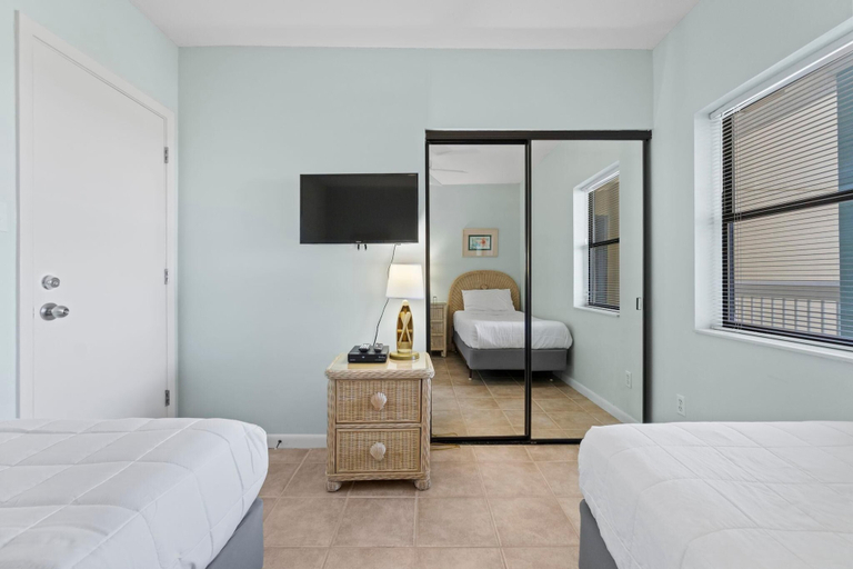 Bedroom 3, Romar Place 903, Baldwin