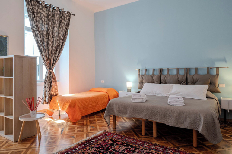 Bedroom 5, DA NOI A TRIESTE, Trieste