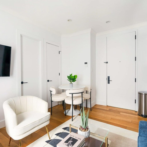 Room 3, 403-4c New 3br 2baths Prime ues, New York