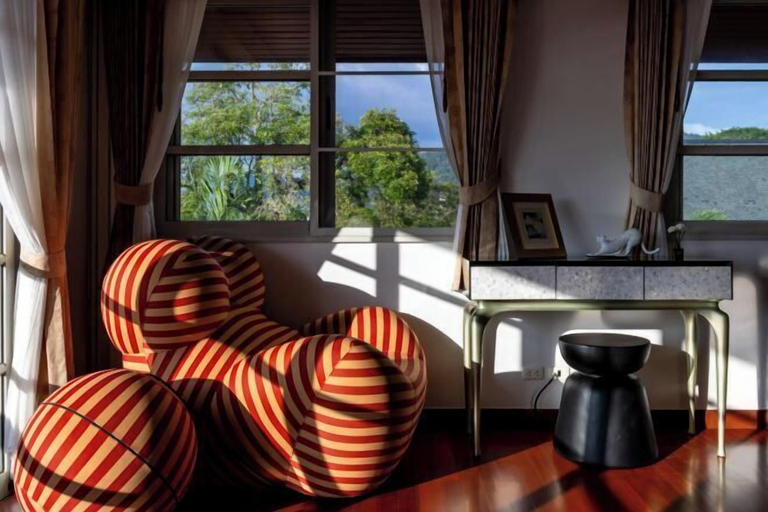 Room 4, Boutique 5 Bedroom Seaview Pool Villa Kata Beach Phuket Warm Plus, Pulau Phuket