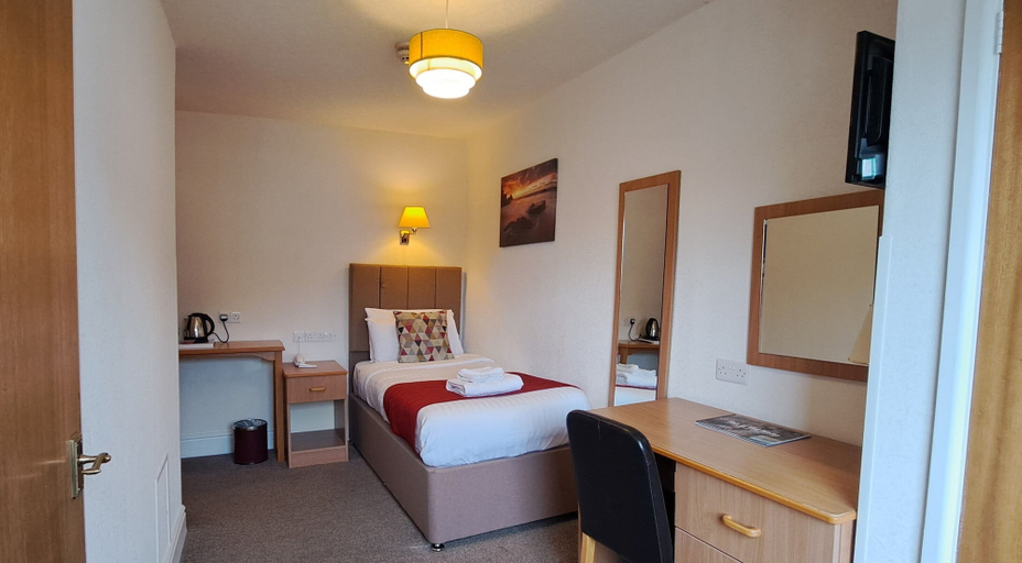 Bedroom 2, Richmond Hotel, Ceredigion