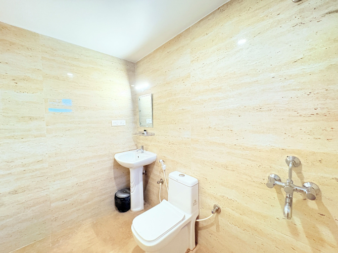 Bathroom 3, SK international Guest House Bodh Gaya, Gaya