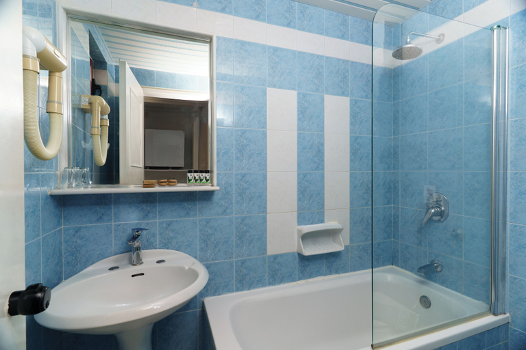 Bathroom 5, Iliessa Beach Hotel by GHH, Ionian Islands
