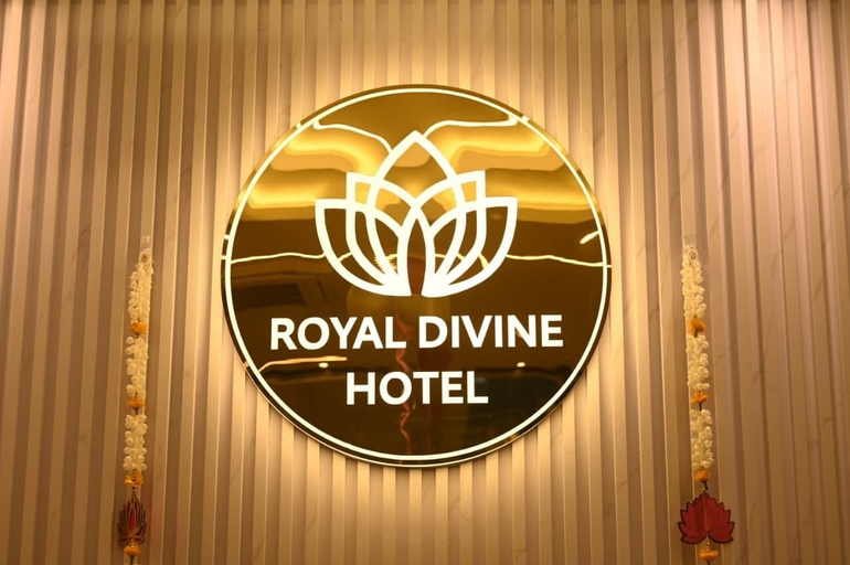 Living area 4, HOTEL ROYAL DIVINE, Varanasi