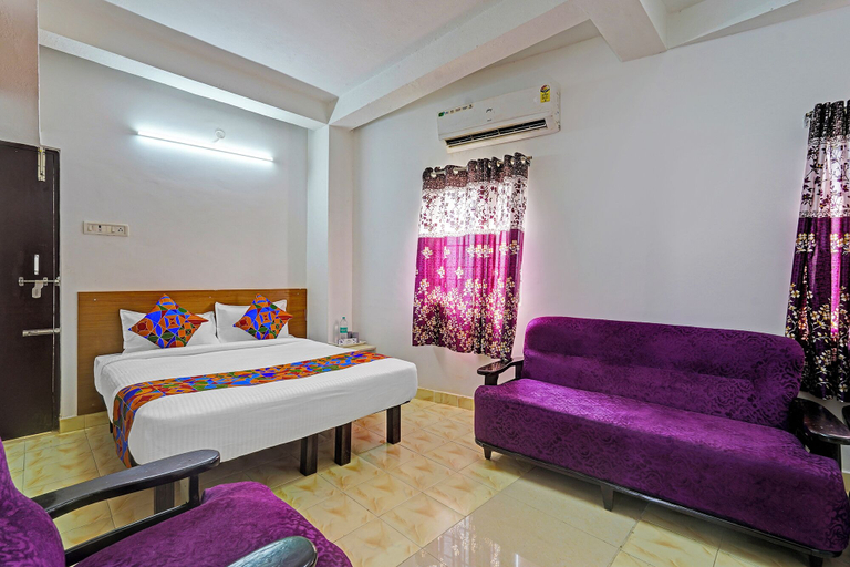 Room 2, Fabexpress Ss Residency, Kancheepuram