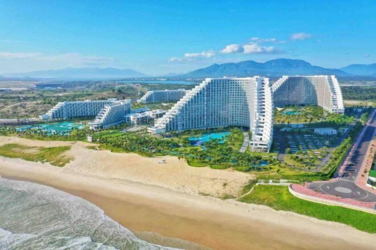 Exterior & Views 2, The Oceanfront Apartment At Cam Ranh, Cam Lâm