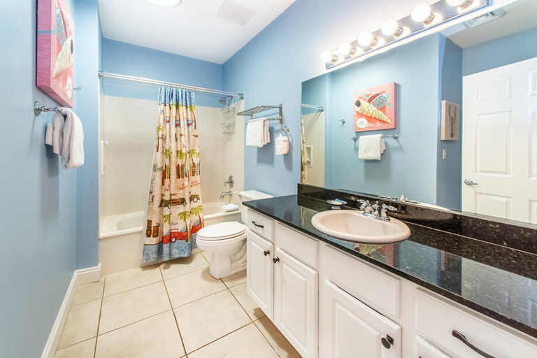 Bathroom 3, Calypso 2-2304 West, Bay