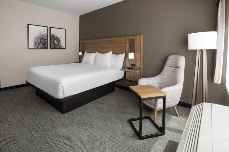 Bedroom 3, La Quinta Inn & Suites by Wyndham Phoenix West / Glendale, Maricopa