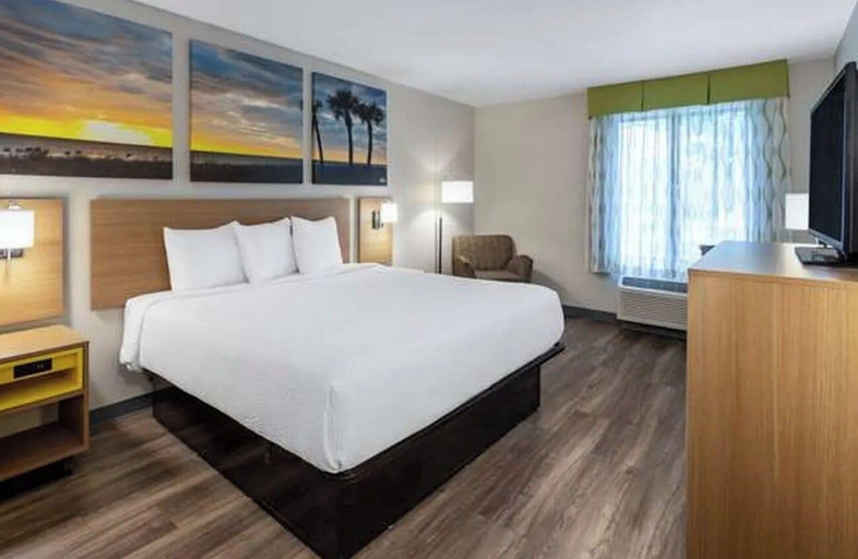 Room 3, Haven Inn & Suites, Franklin