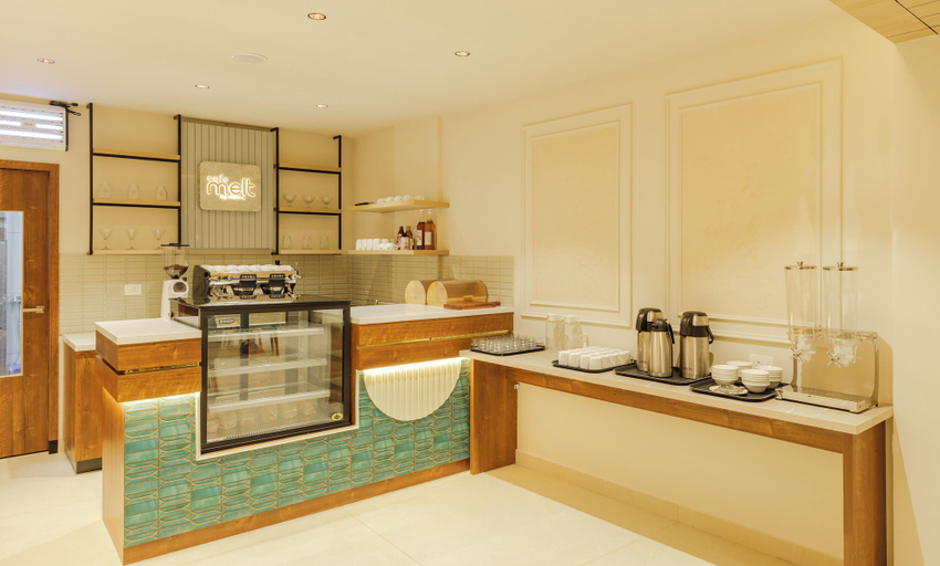Buffet 5, Olwen Suites, Ernakulam