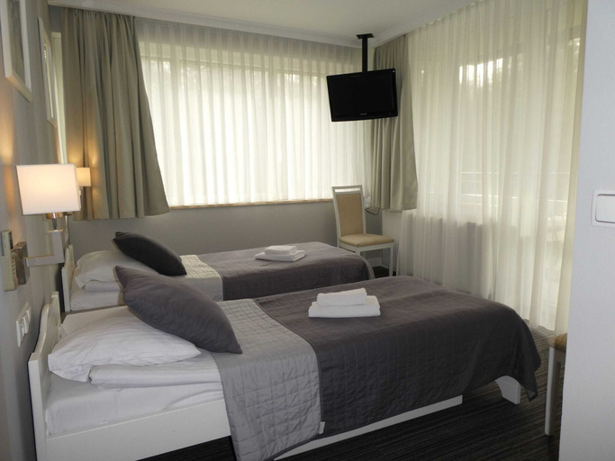 Bedroom 4, Hotel Niedzwiadek, Kościerzyna