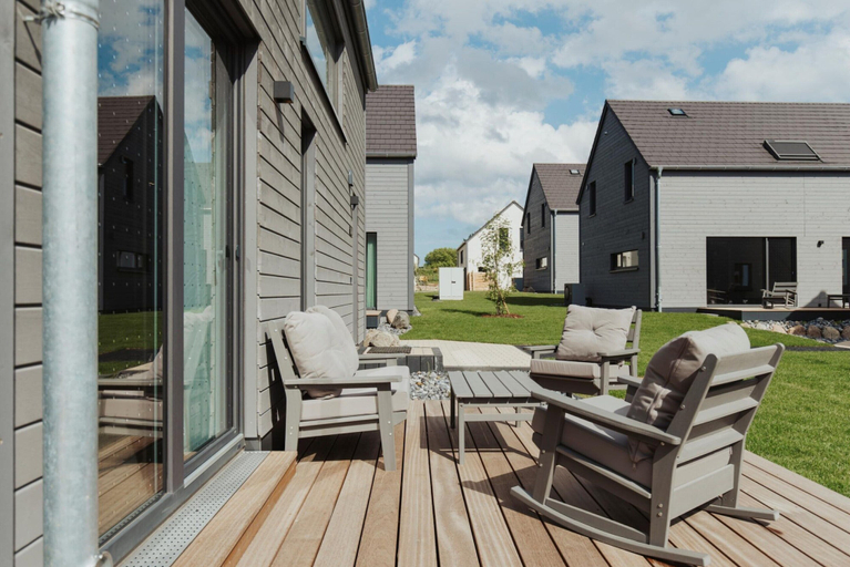 Balcony 3, Skandinavisch Eingerichtetes Doppelhaus in Sagard, Vorpommern-Rügen