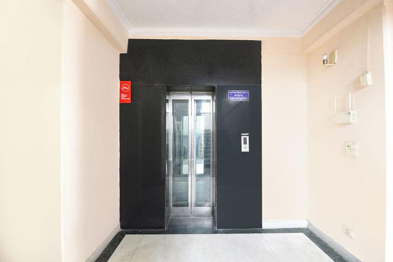 Lobby 2, Fabhotel Grand Highway, Faridabad