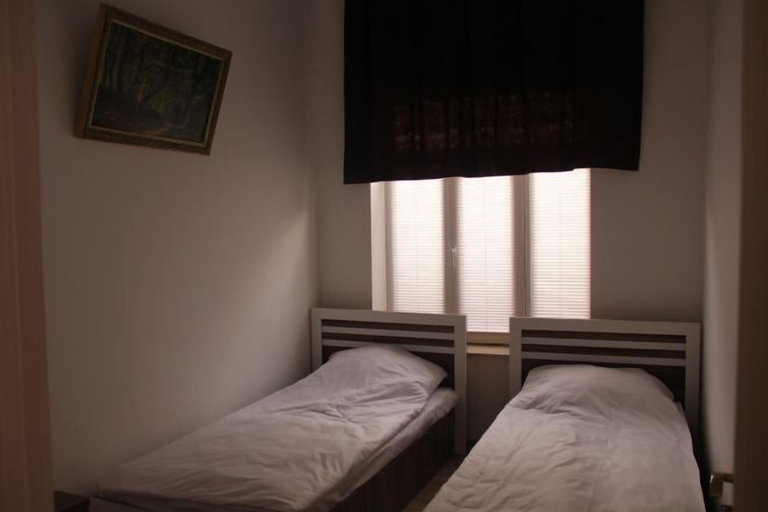 Bedroom 3, Colour, Baku