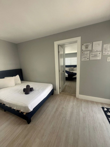Floor plan 2, Dania Beach Getaway 2 Studios for 6 Guests, Broward