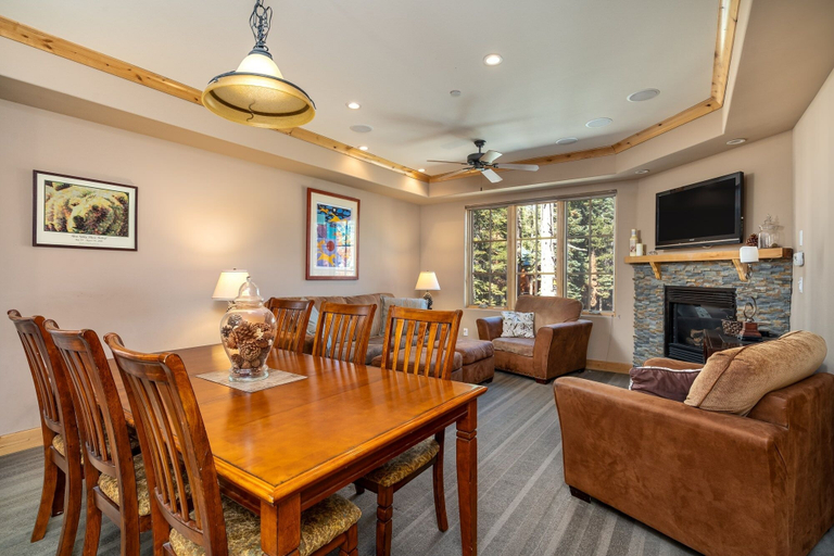 Living area 3, Modern Condo- Jacuzzi Tub SM #201 by Bear Valley Vacation Rentals, Alpine