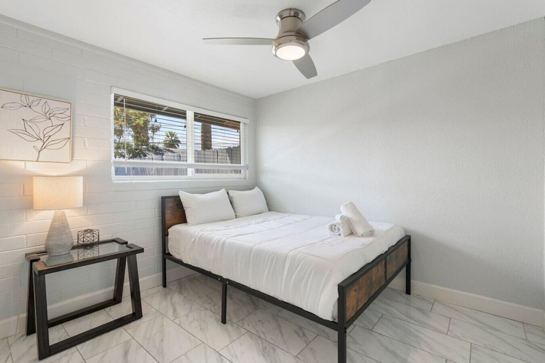 Room 1, Chic Scottsdale, Maricopa