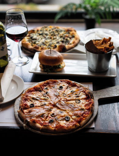 Food & Drinks 5, The British Hotel, Communauté-Urbaine-de-l'Outaouais