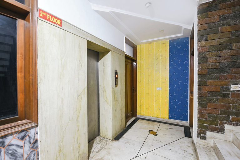 Lobby 2, Fabhotel Western, Delhi