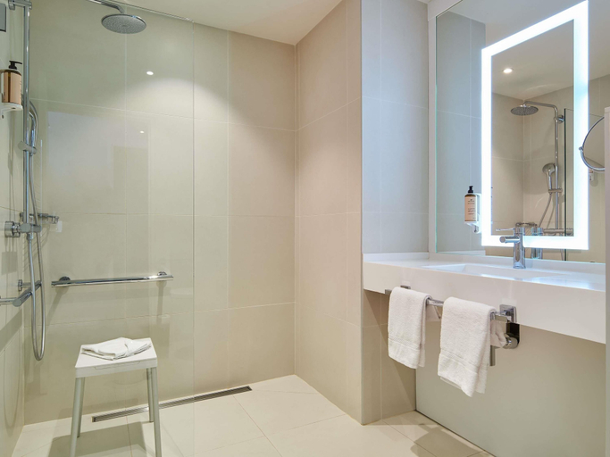 Bathroom 4, Mercure Paris Tour Eiffel Grenelle, Paris