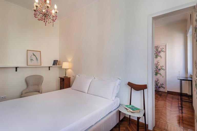 Room 3, Charming Balcony Apartment by Wonderful Italy, Genova