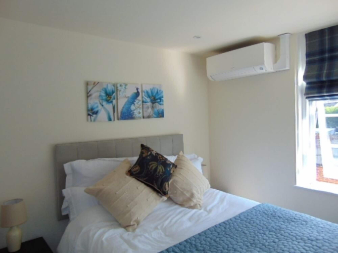 Bedroom 3, The Three Crowns, Leicestershire