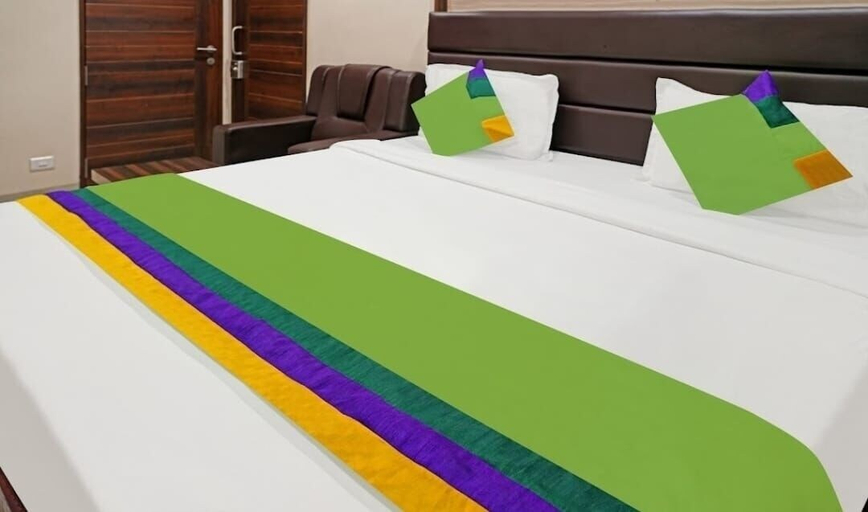 Room 5, HOTEL JSN GRAND, Krishna