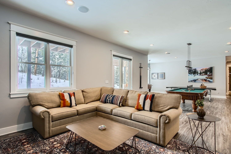 Living area 2, Mountain Majesty 6 Bedroom Home, Gilpin