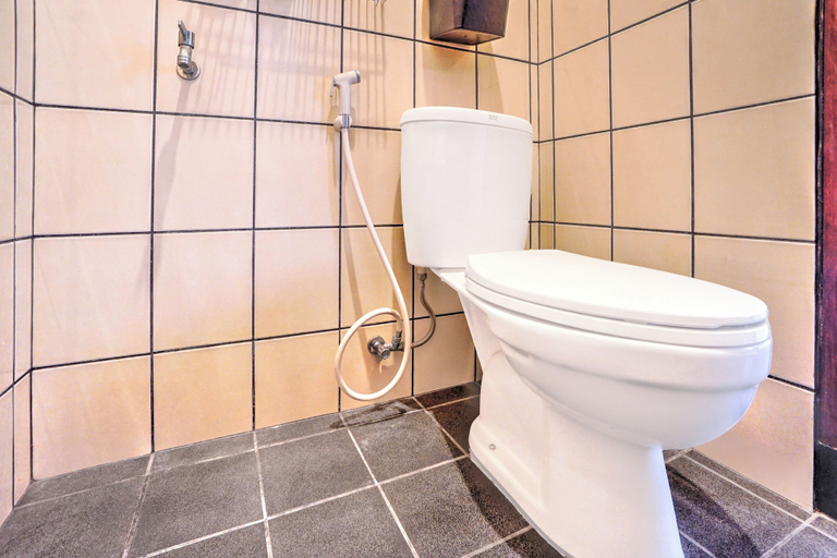 Bathroom 5, OYO 94769 Griya Djati Syariah 2, Malang