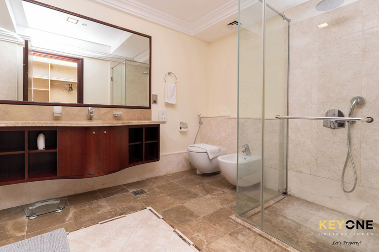 Bathroom 4, Grandeur 2BR Small Room & Beach Access, Dubai