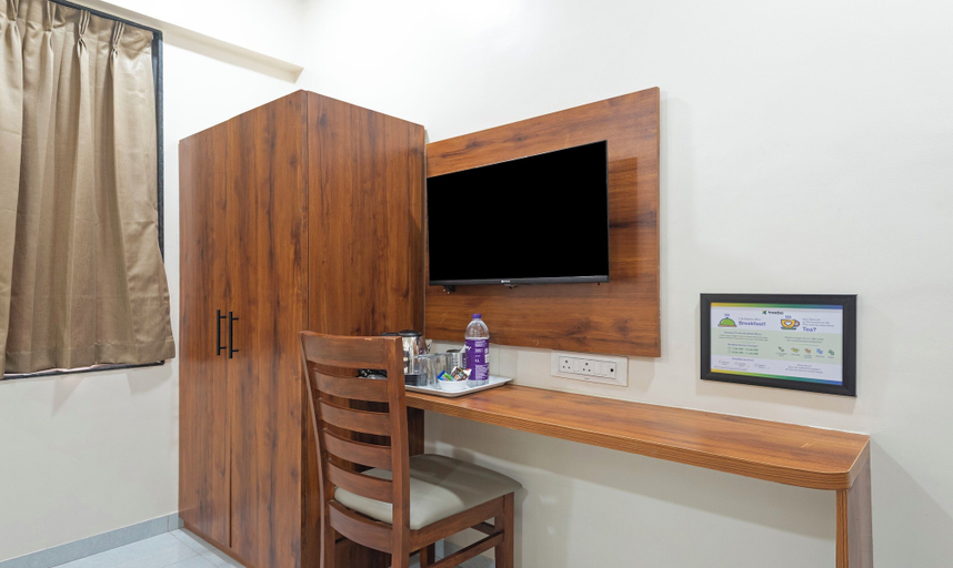Room 3, Treebo Sunrise Apartments, Pune