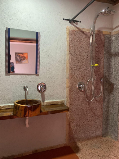 Bathroom 3, Montane Safaris Hotel Entebbe, Entebbe