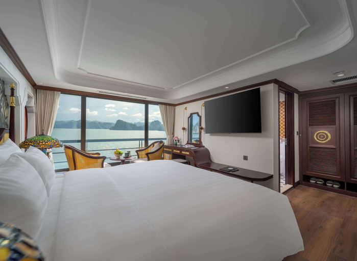 Bedroom 2, L'amour Cruise, Hạ Long