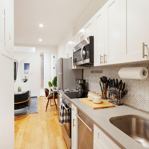 Room 4, 1290-13 Newly Renovated 2 Bedrooms in UES, New York