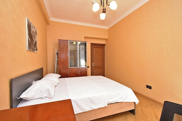Room 5, North ave apartment by Luxe Group HH106, Yerevan