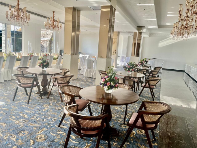 Food & Drinks 5, The Belvedere Kasauli, Solan