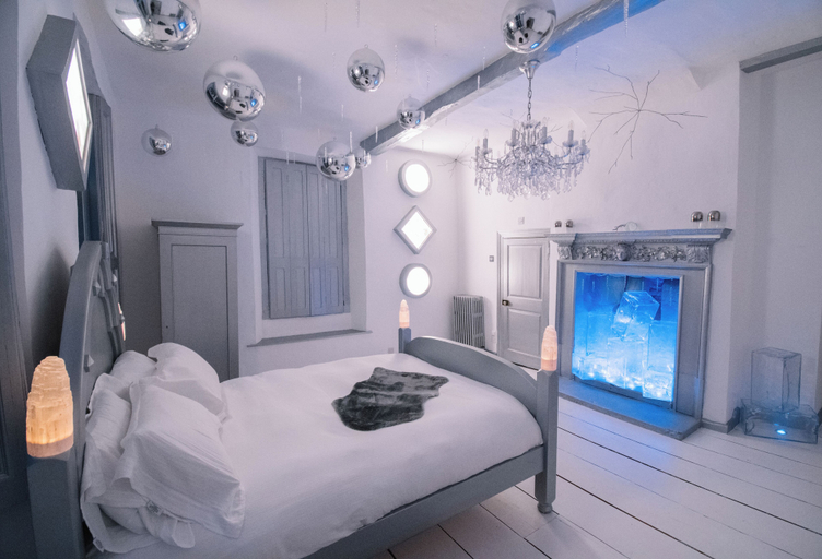 Room 3, Manor Sun Retreat, Lincolnshire