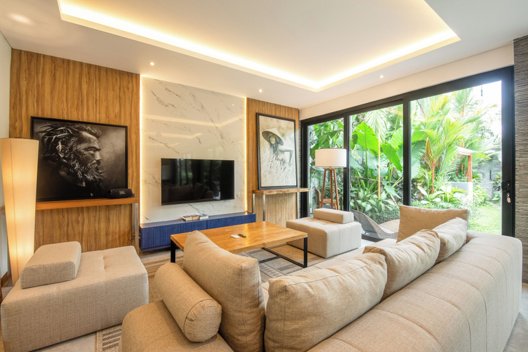 Exterior 4, Chic 3BR Villa Modern Comfort in Central Seminyak, Badung