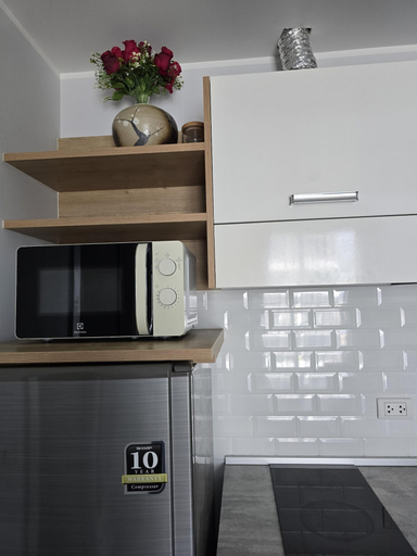 Private kitchenette 2, Seabreeze Suite 1-Bed T3-637, Pulau Phuket