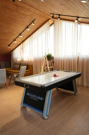 Living area 5, Aparan Guest House