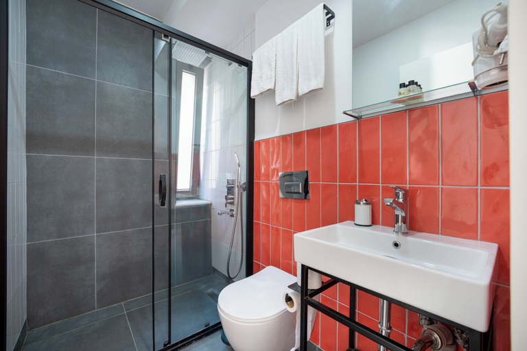 Bathroom 5, Villa Italic, Antalya