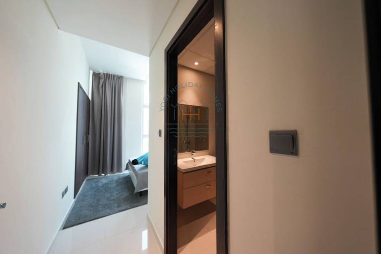 Room 5, Luxury 4BR Villa With Private Garden, Dubai